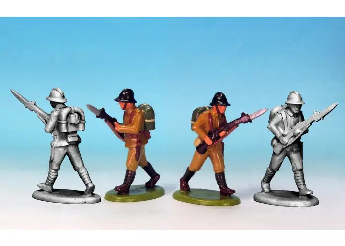 Slovskan Infantrymen with backpacks