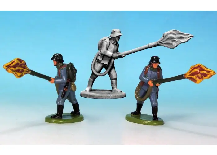 Berglander Infantrymen with Flamethrower